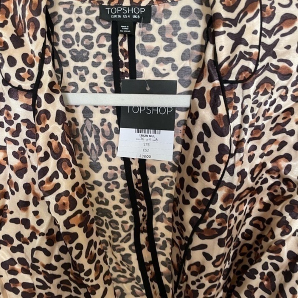 NWT - top shop- Leopard blouse - Picture 12 of 12